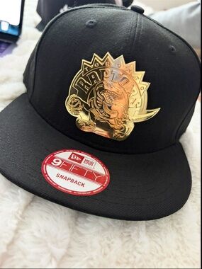 NBA Black Snapback Hat with Gold Raptors Emblem